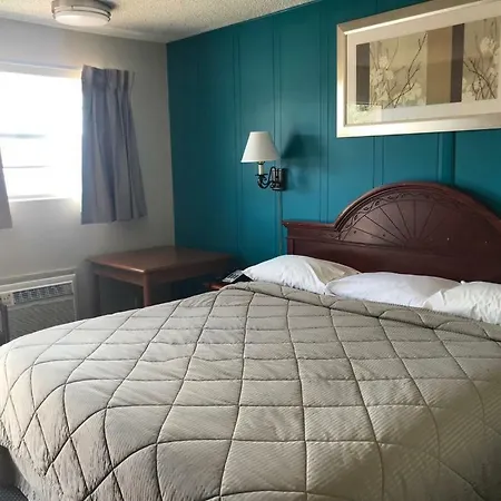 Lakeside Inn